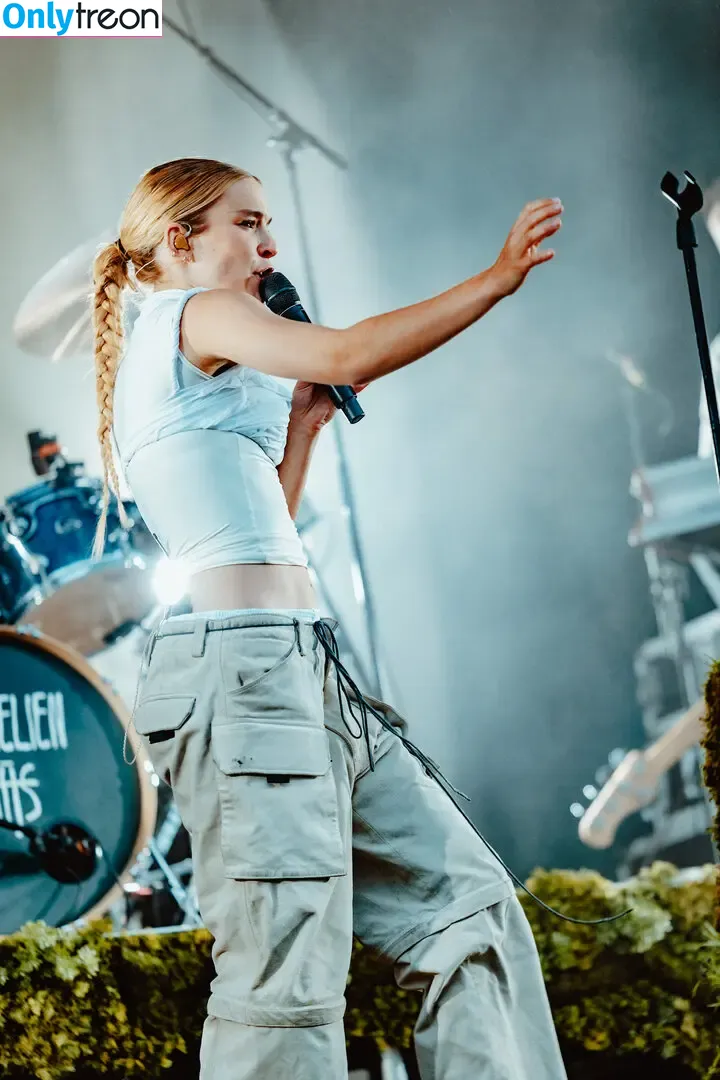 Pommelien Thijs голая photo #0264 (pommelienthijs / pommelinetilliere)