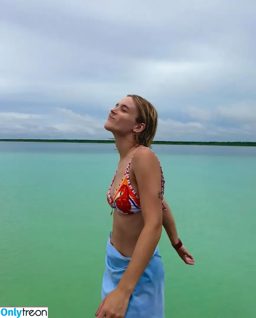 Pommelien Thijs nude photo #0852 (pommelienthijs / pommelinetilliere)