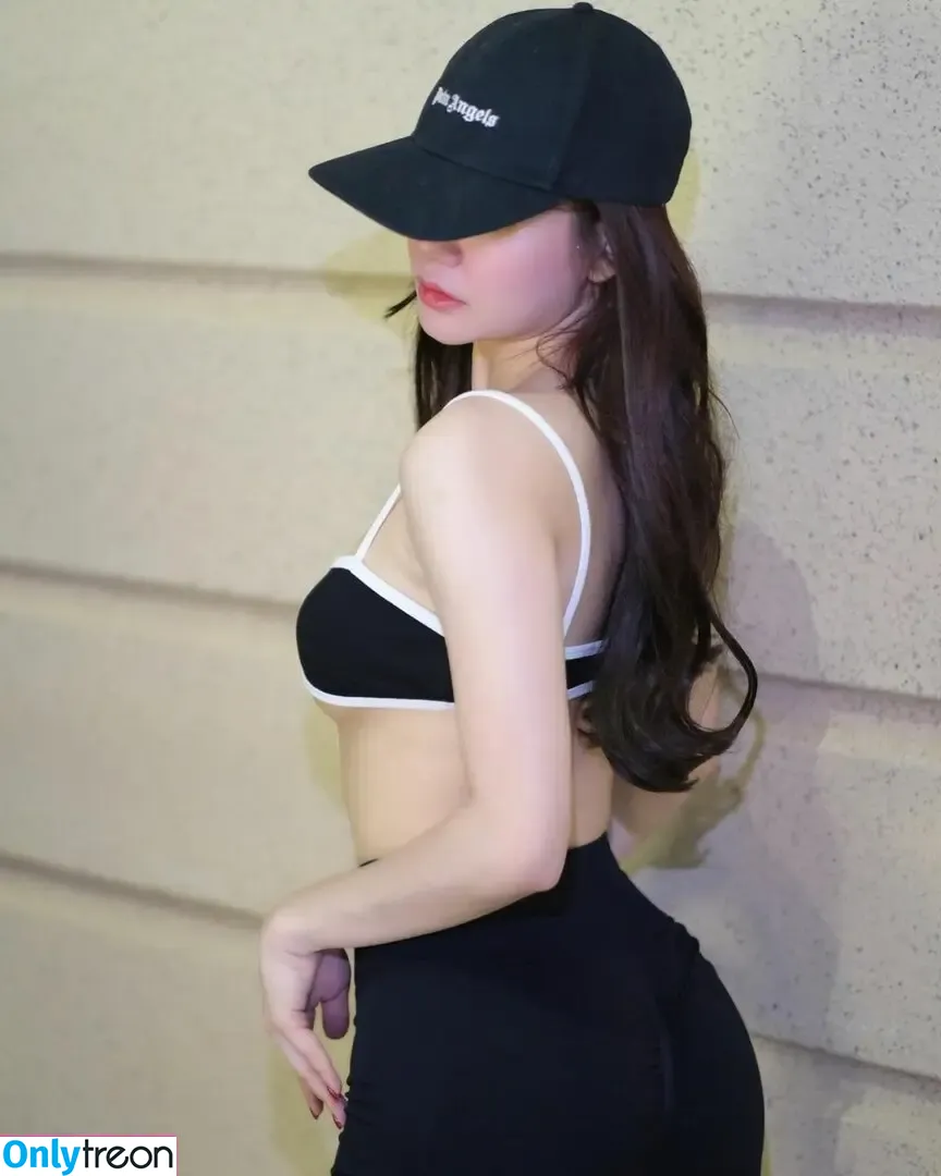 Pony_pony1225 nude photo #0006 (Kuy Tevkat)