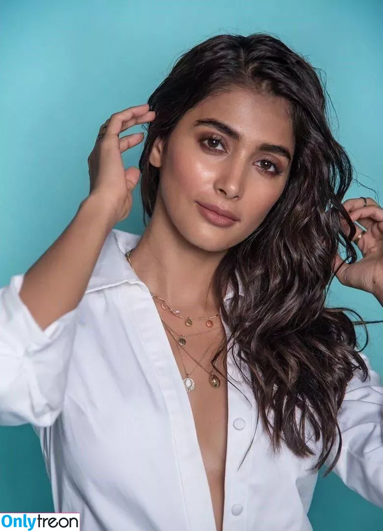 Pooja Hegde голая photo #0040 (hegdepooja)