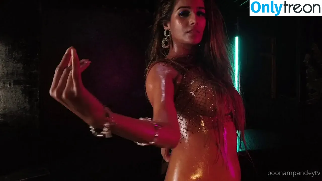 Poonam Pandey голая photo #0126 (Indian Goddess / iPoonampandey / poonampandeyreal / poonampandeytv)