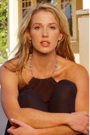 Poppy Montgomery / therealpoppymontgomery фото голая #0004
