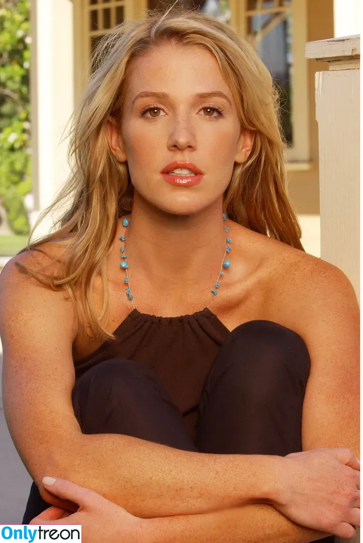 Poppy Montgomery голая photo #0004 (therealpoppymontgomery)