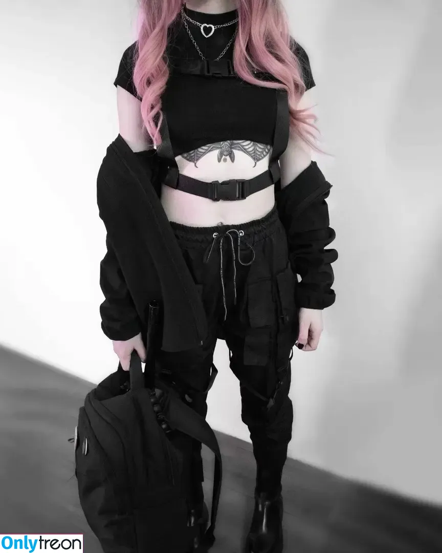 Porcelain Ghoul nude photo #0015 (p0rncelain_ghoul / porcelain.ghoul)