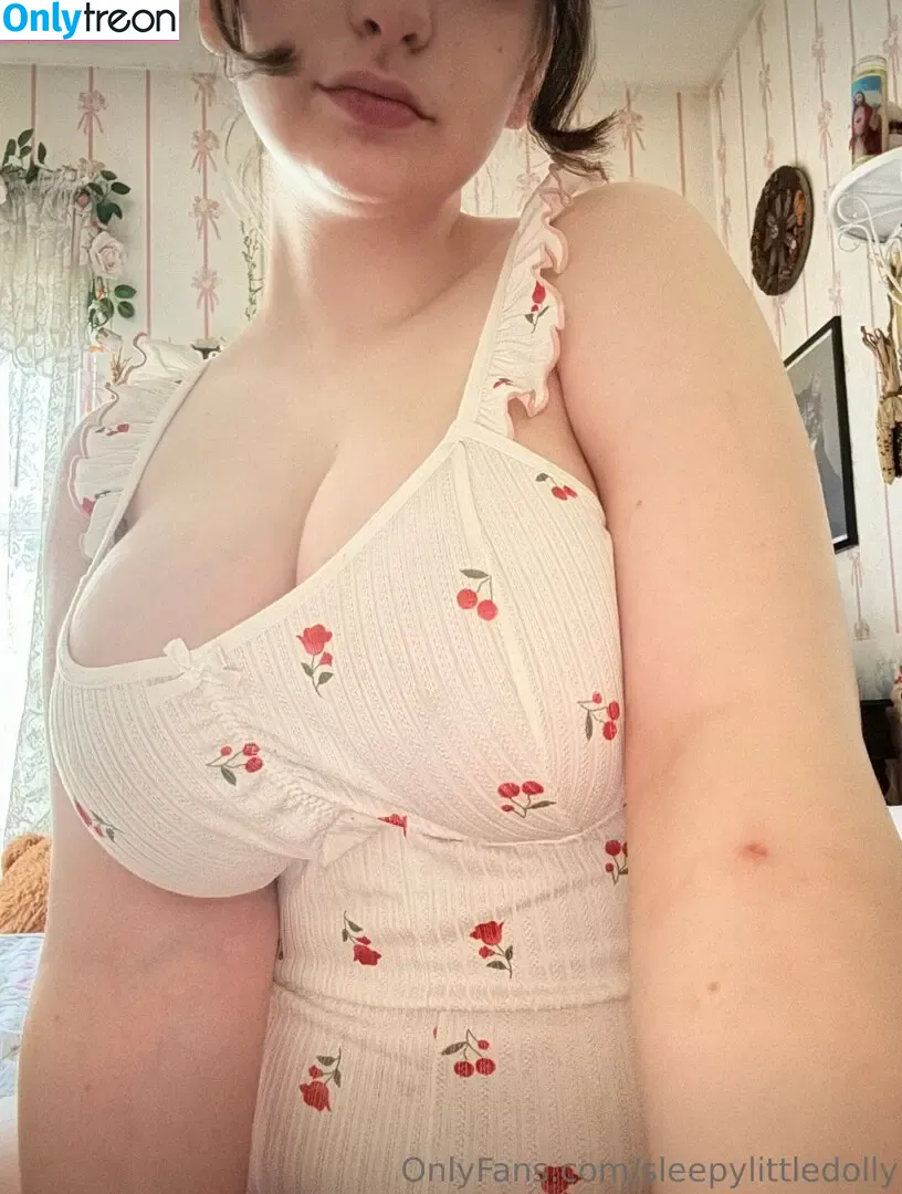 porcelainmilkbottle голая photo #0025 (sleepylittledolly / u379634773)