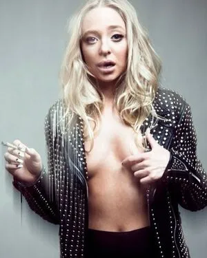 Portia Doubleday / portiadd фото голая #0009