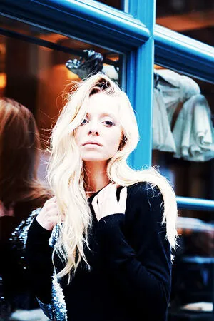 Portia Doubleday / portiadd фото голая #0024