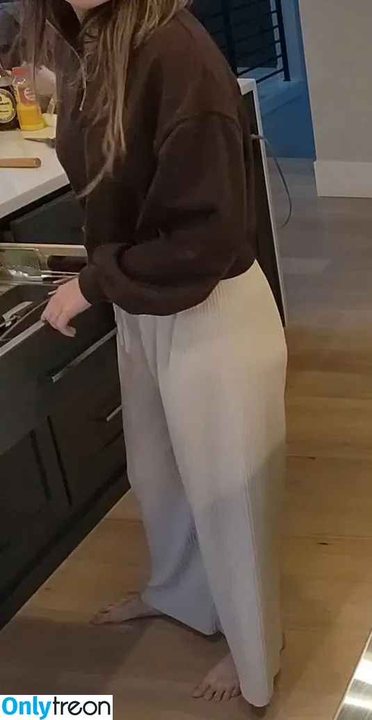 PotasticPanda nude photo #0421 (Jeannie / MXRPlays / mmoxreview / mxrlovesfans)