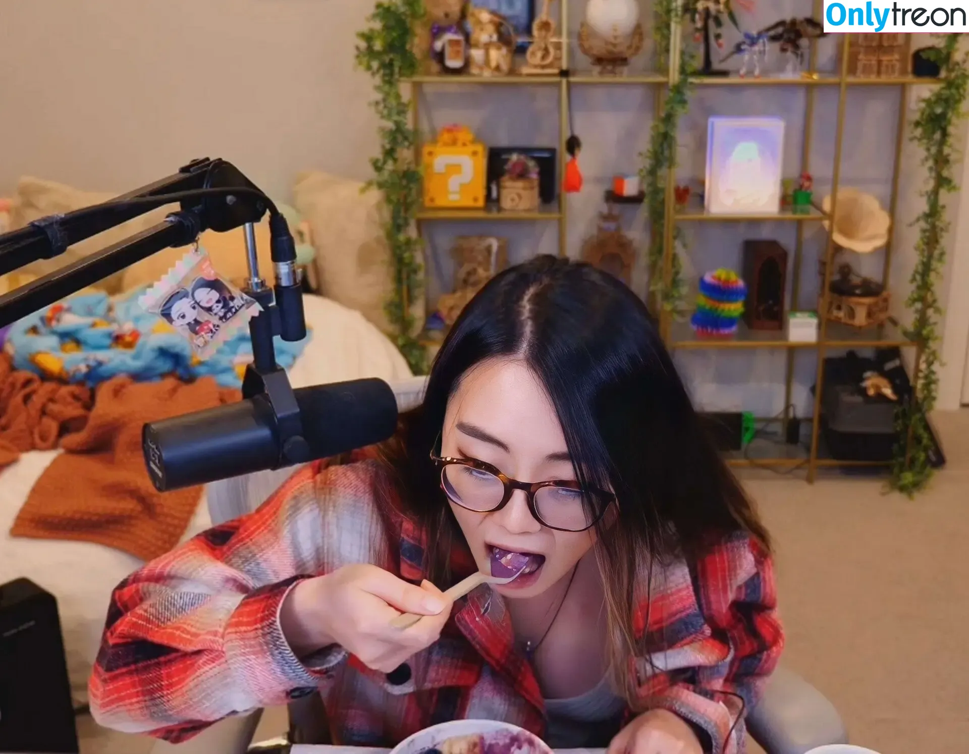 PotasticPanda nude photo #0551 (Jeannie / MXRPlays / mmoxreview / mxrlovesfans)