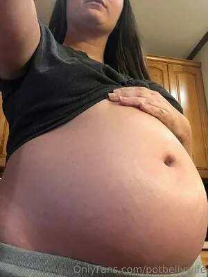 potbellywife / potbellywife_2.0 nude photo #0062