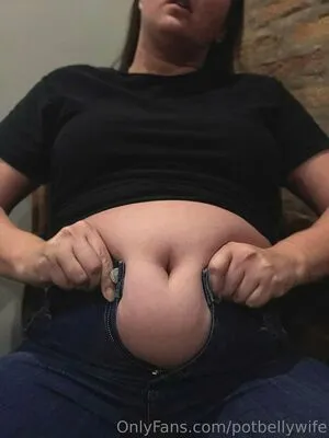 potbellywife / potbellywife_2.0 nude photo #0092