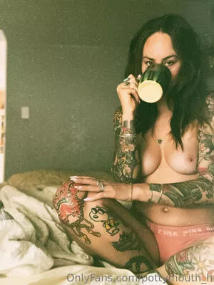 pottymouth_h / thepottymouthpod nude photo #0142