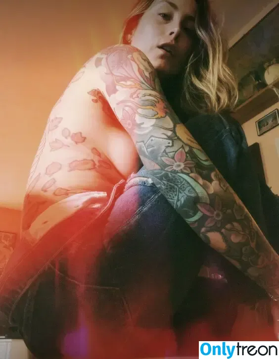 pottymouth_h nude photo #0474 (iampottymouth)