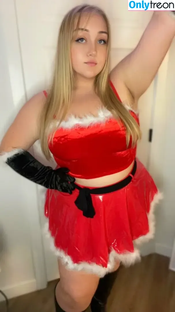 poutprincessxx голая photo #0068 (thepoutiest)
