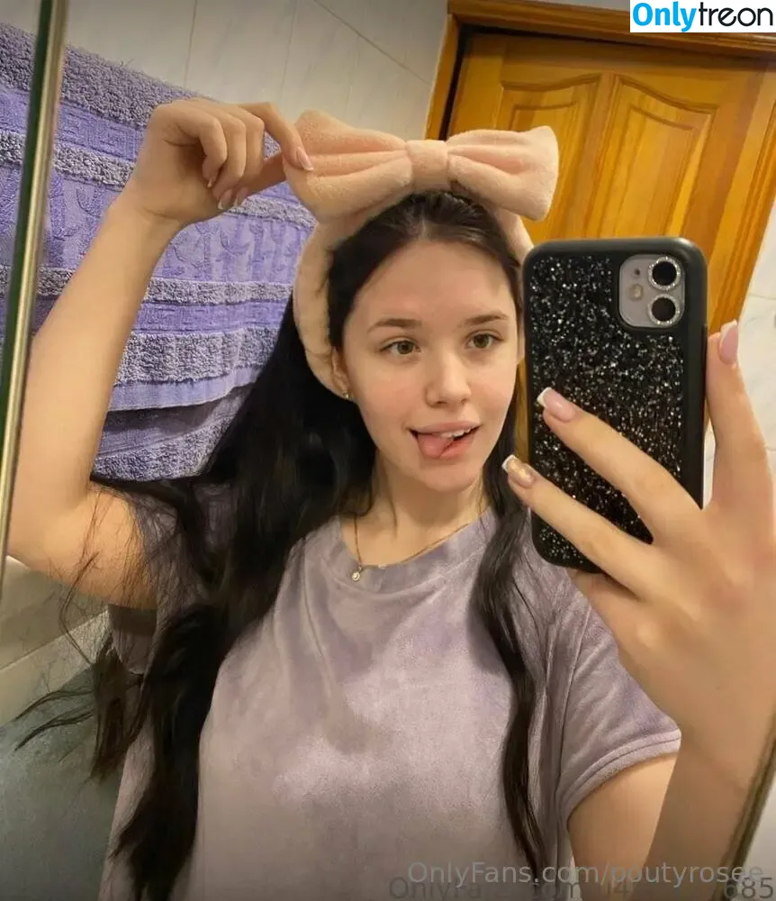 poutyrosee nude photo #0111 (pouty__official)