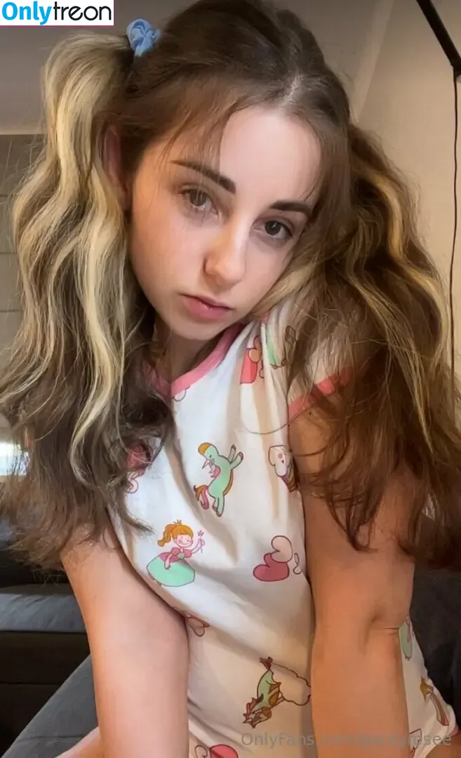 poutyrosee nude photo #0160 (pouty__official)