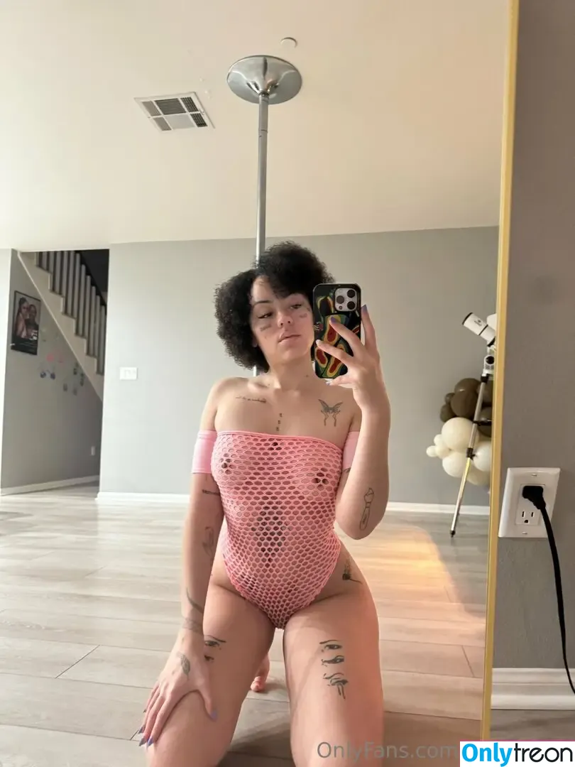 ppcocaine nude photo #0017 (Lilliane Catherine Diomi / ppcoca1ne / ppcocaine.ca)