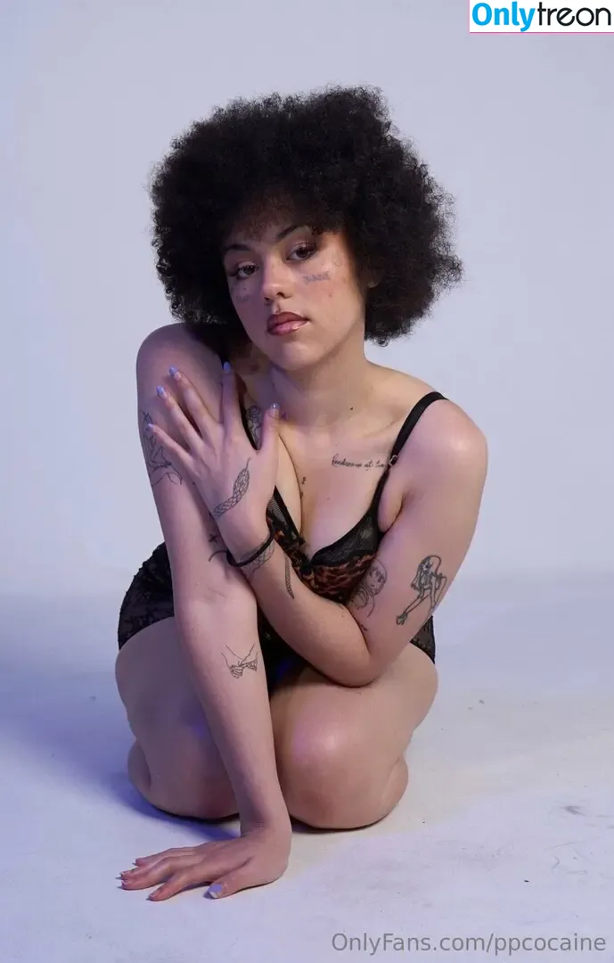 ppcocaine nude photo #0042 (Lilliane Catherine Diomi / ppcoca1ne / ppcocaine.ca)