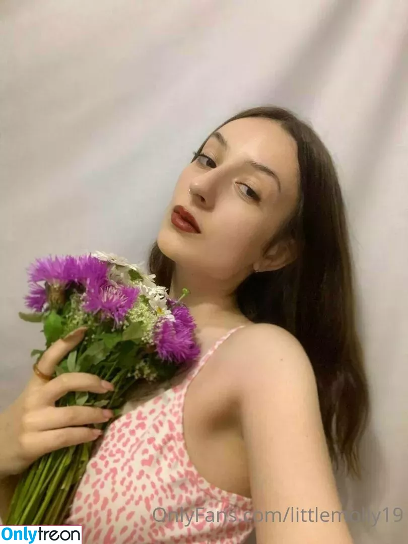 pppoisonnnivy голая photo #0045 (liz_05_dixson)
