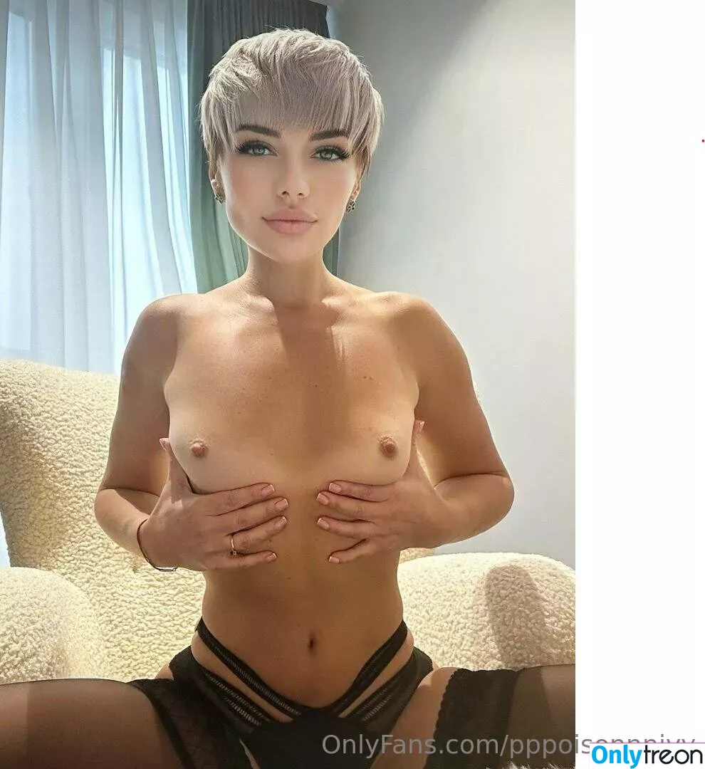 pppoisonnnivy nude photo #0261 (liz_05_dixson)