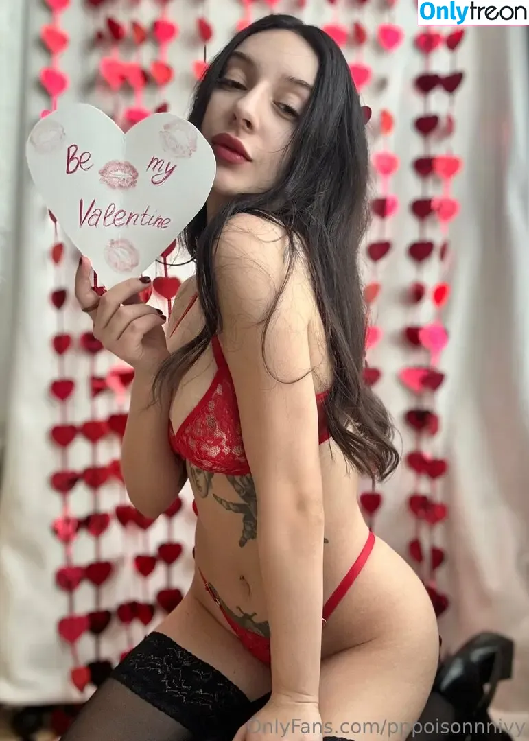 pppoisonnnivy nude photo #0293 (liz_05_dixson)