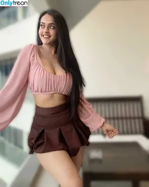 Prajakta Dusane / praju_starlet nude photo #0045