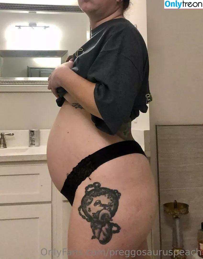 preggosauruspeach nude photo #0003 (priscillaagrace_)