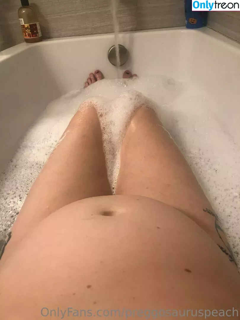 preggosauruspeach nude photo #0004 (priscillaagrace_)