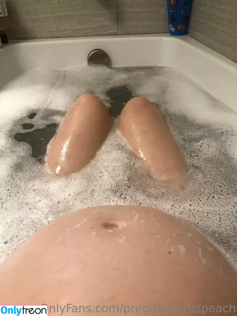 preggosauruspeach nude photo #0008 (priscillaagrace_)