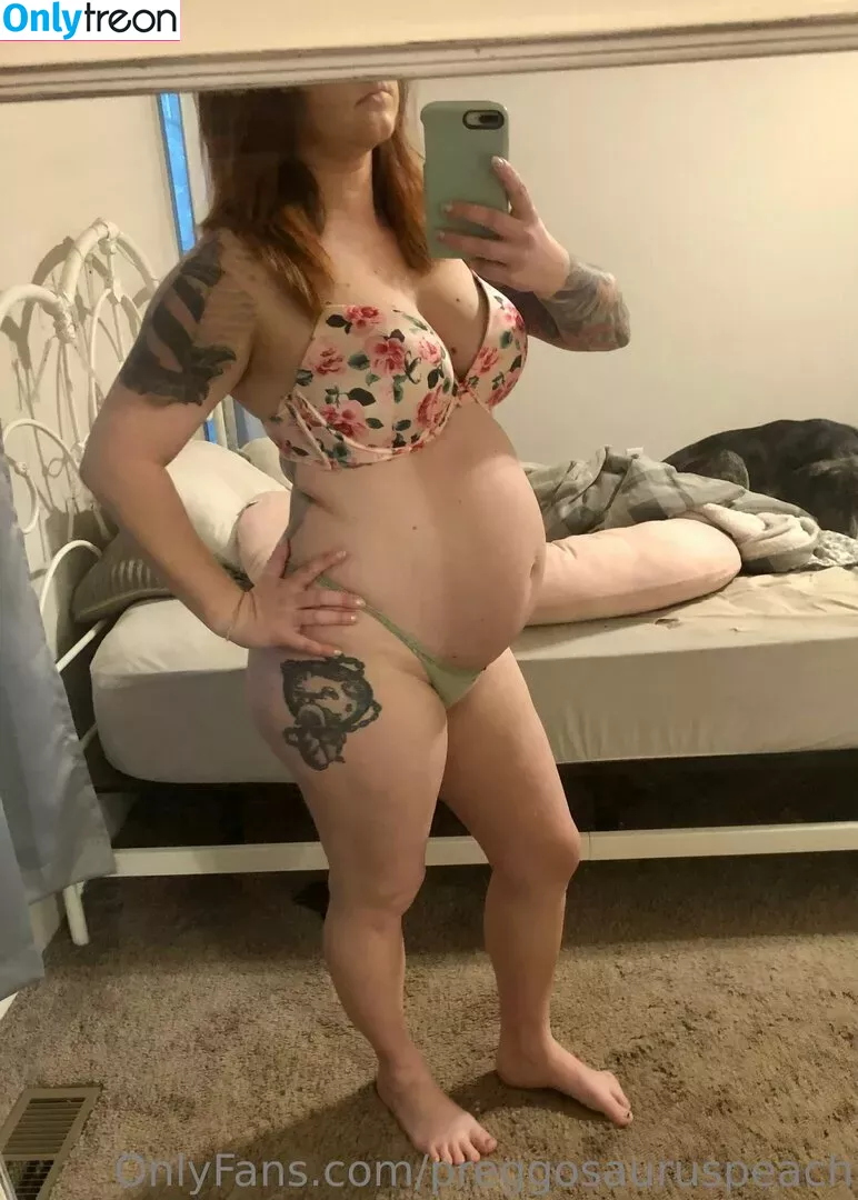 preggosauruspeach nude photo #0009 (priscillaagrace_)