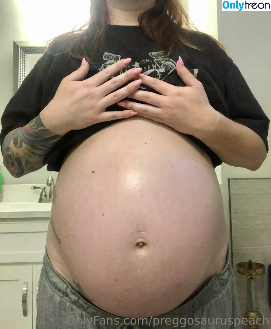 preggosauruspeach nude photo #0026 (priscillaagrace_)