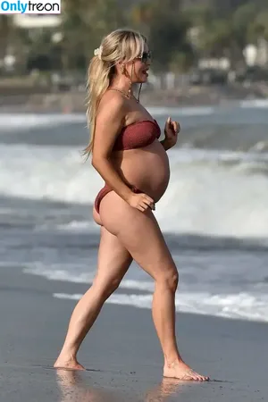 Pregnant Celebs / pregnant.celebrities nude photo #0077