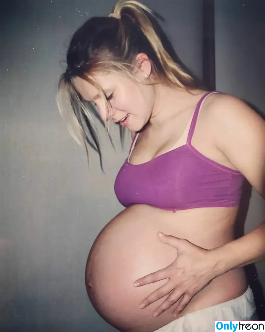 Pregnant Celebs голая photo #0030 (pregnant.celebrities)