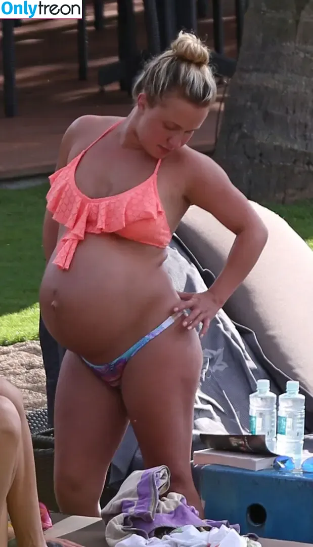 Pregnant Celebs голая photo #0092 (pregnant.celebrities)