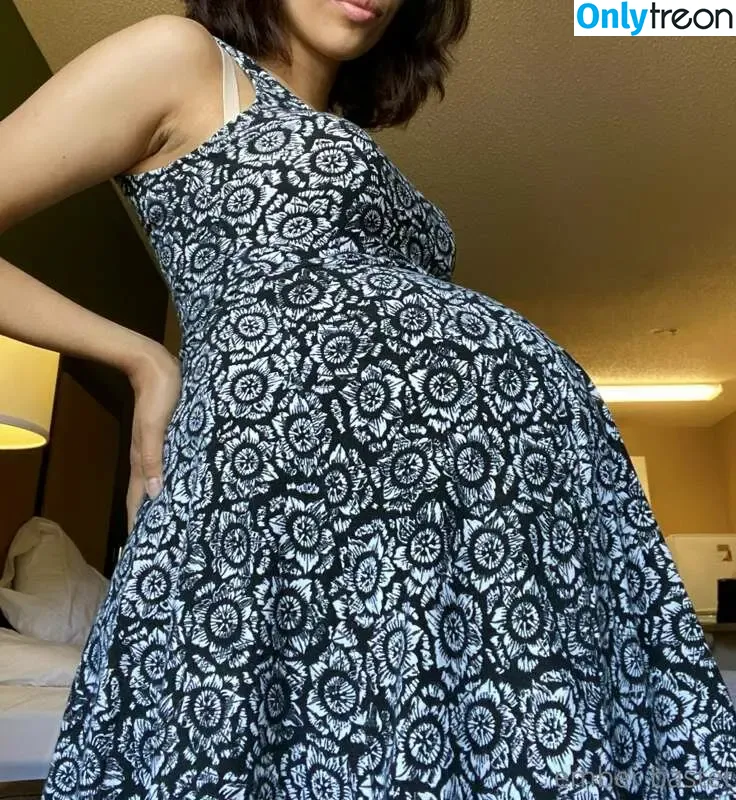 Pregnant Ember nude photo #0002 (emberbastet)