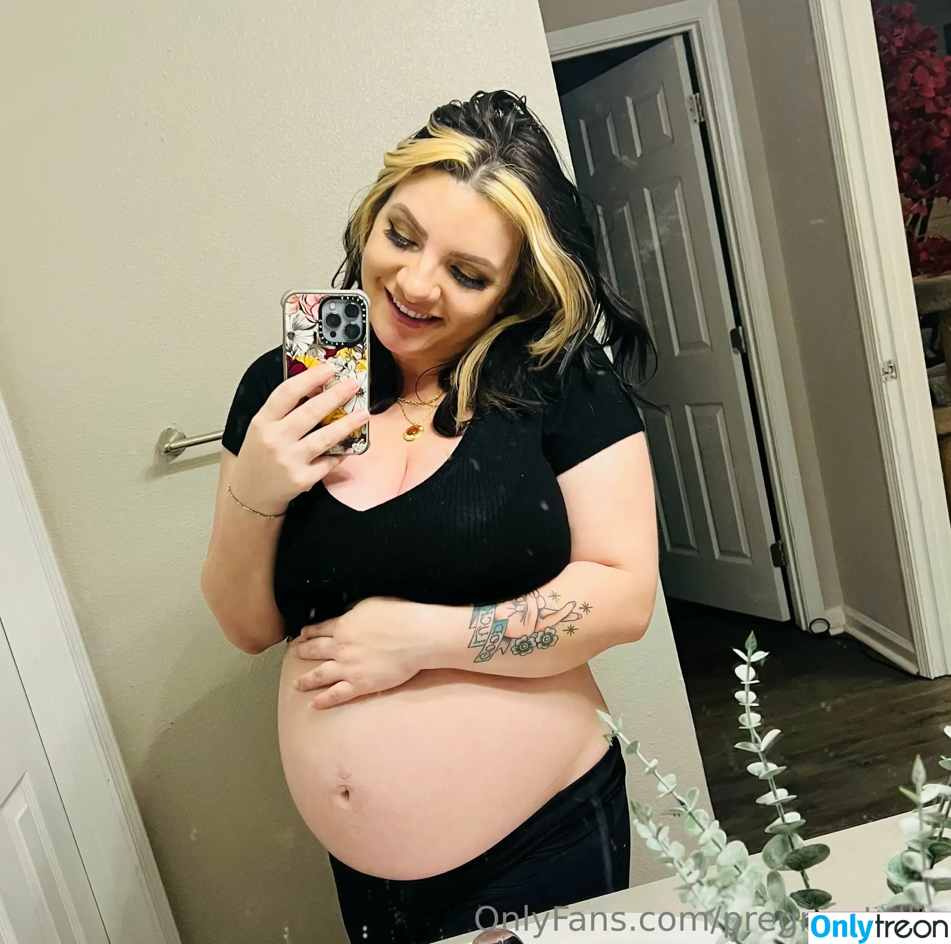 pregnantallie голая photo #0009 (alliecuozzo)