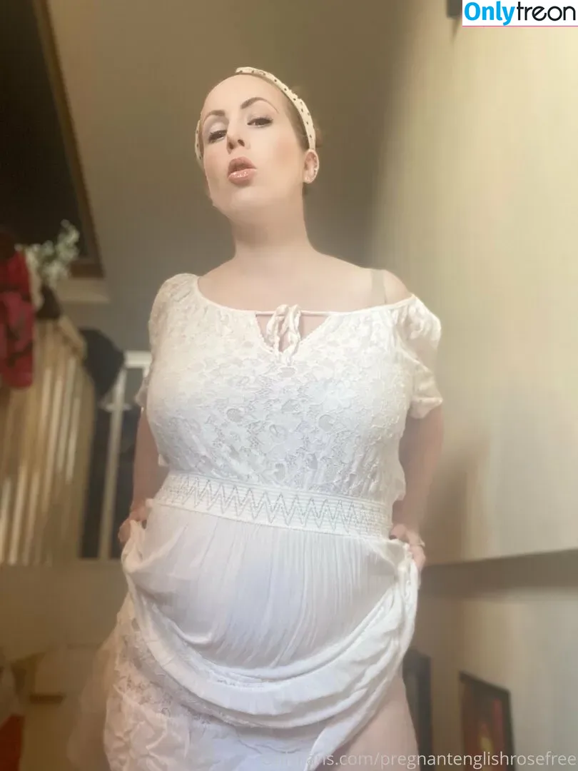 pregnantenglishrosefree nude photo #0004 (littleredridinginthe_hood)