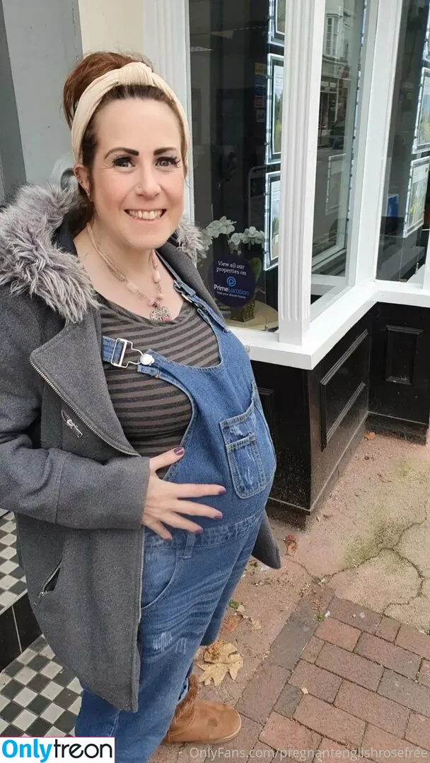 pregnantenglishrosefree nude photo #0016 (littleredridinginthe_hood)
