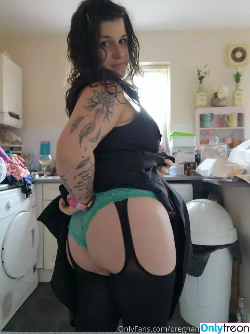 pregnantgothmama nude photo #0049 (pregnantgothmama)