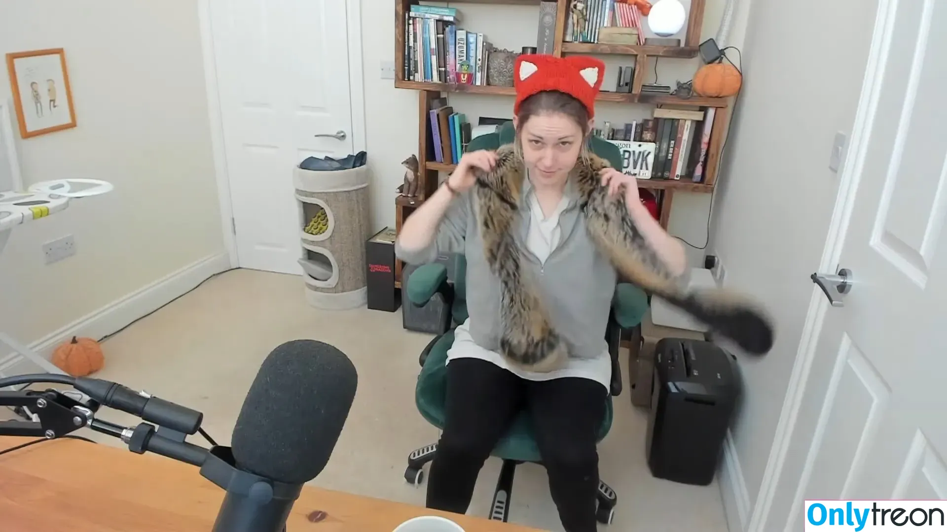 presshearttocontinue голая photo #0012 (Dodger / dexbonus)
