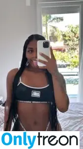 Preta Rai nude photo #0018 (preta_pessoal / pretaa_rai / pretaarara)