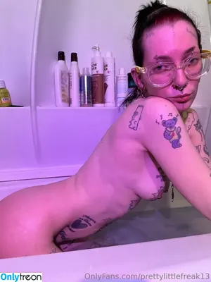 prettylittlefreak13 / pre.ttylil13 nude photo #0070