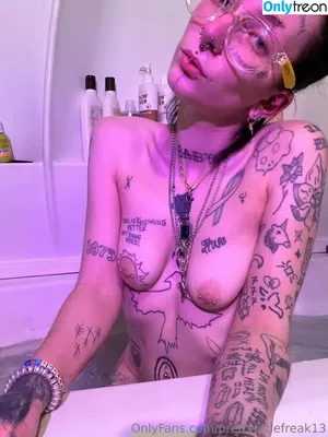 prettylittlefreak13 / pre.ttylil13 nude photo #0090