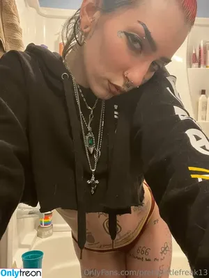 prettylittlefreak13 / pre.ttylil13 nude photo #0112