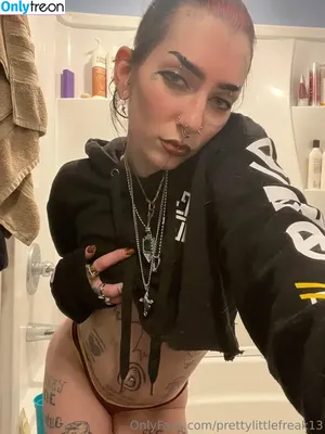 prettylittlefreak13 / pre.ttylil13 nude photo #0113