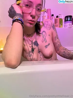 prettylittlefreak13 / pre.ttylil13 nude photo #0155