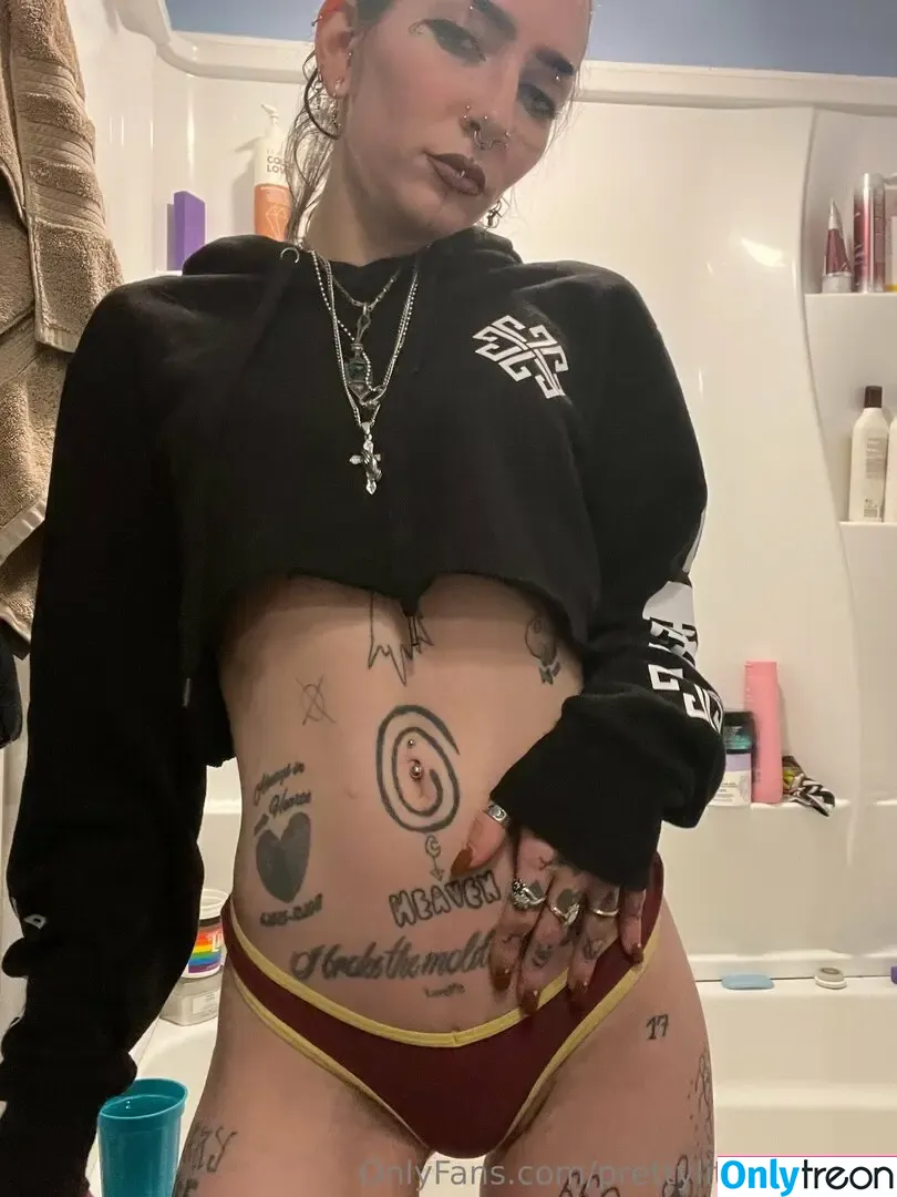 prettylittlefreak13 голая photo #0110 (pre.ttylil13)