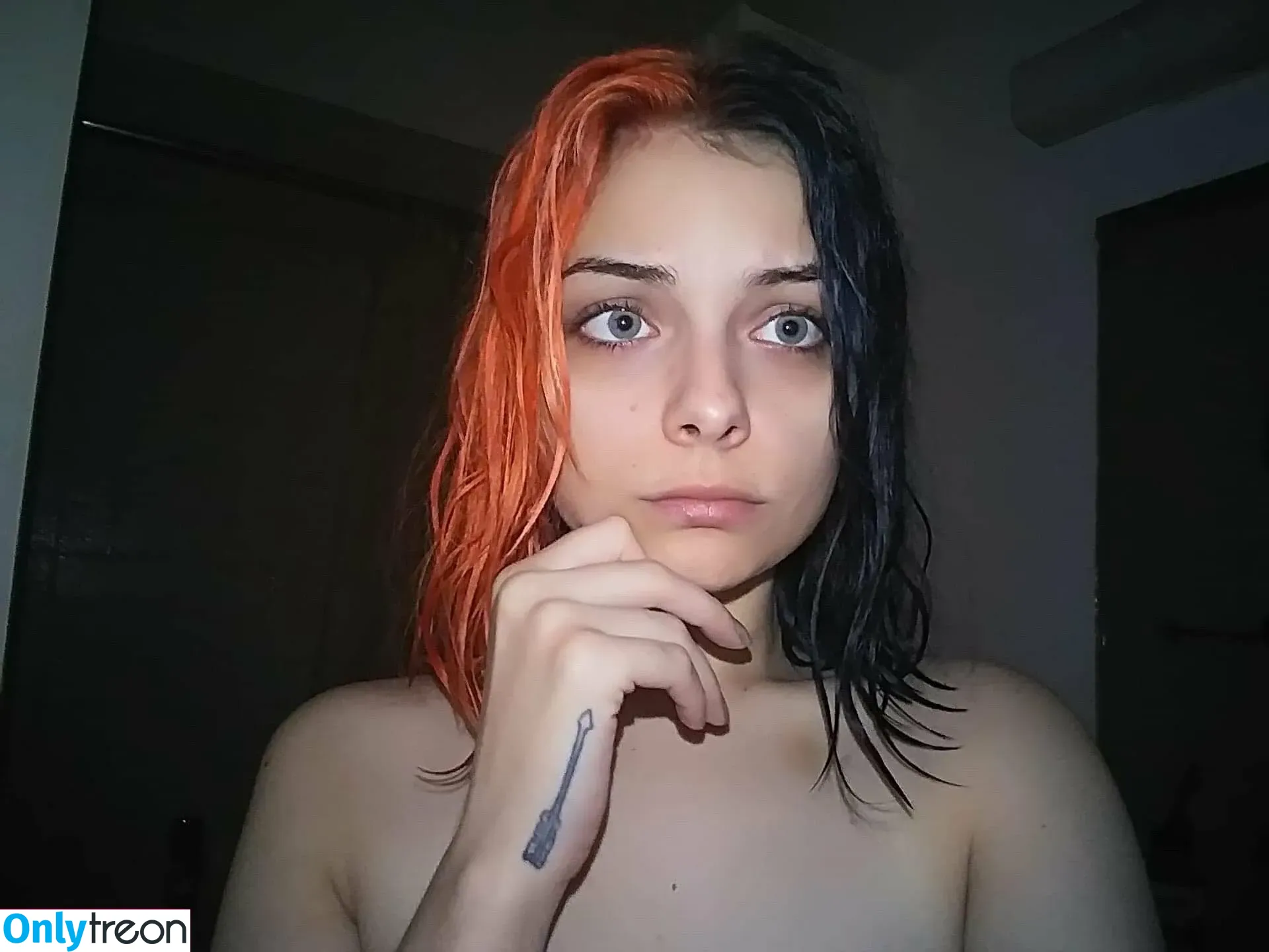 prettyparasite nude photo #0008 (pretty_parasite)