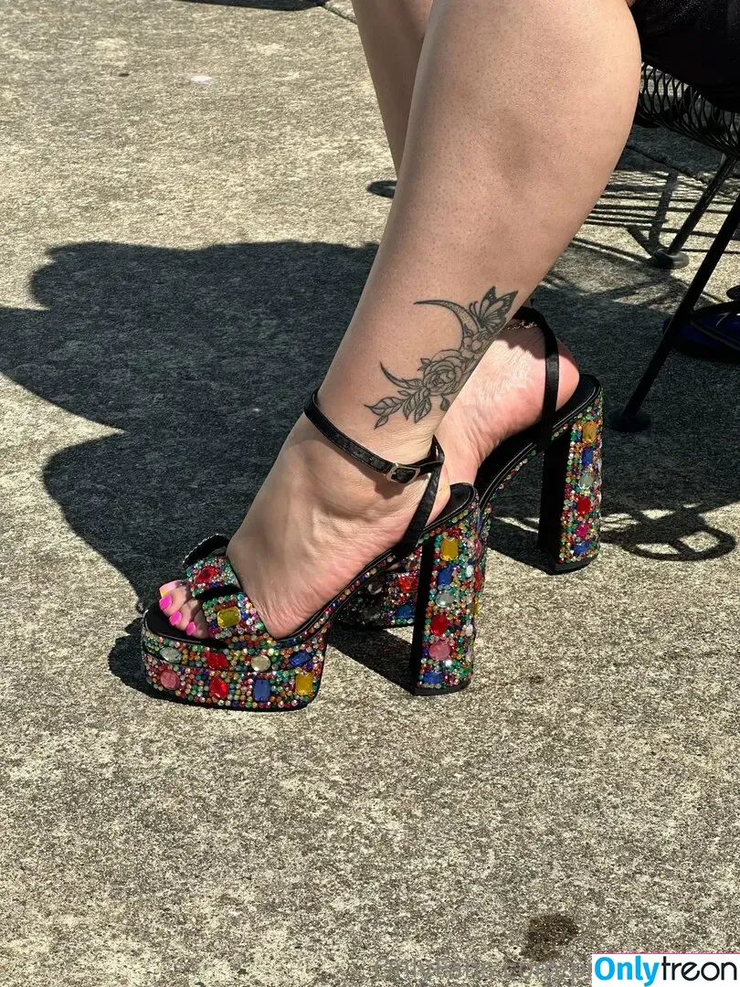 prettyyheelz голая photo #0014 (prettyyheelz)