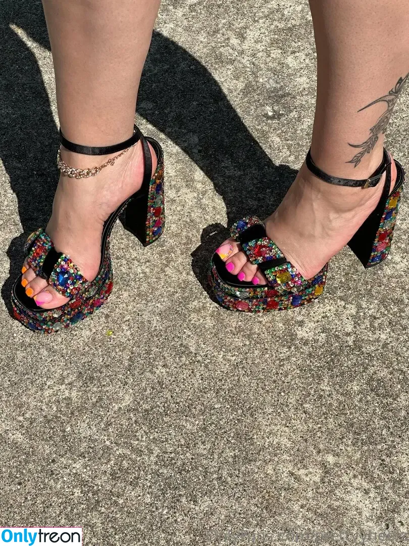 prettyyheelz голая photo #0017 (prettyyheelz)
